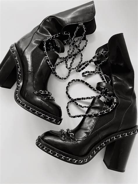 chanel chain boots 2013|Chanel 2013 Chain Link Obsession Combat Boots .